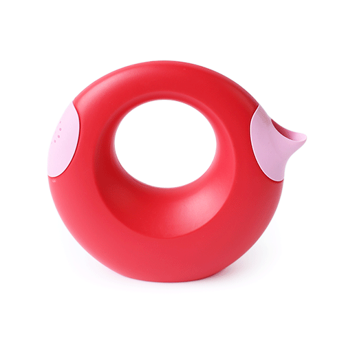 QU171416 Quut. Watering can 1L (pink-red) - The company Quut, known for its innovative design in toys, has created a watering can that you can use in the bathtub, on the beach or in the garden.