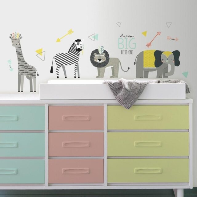 RMK3494 RoomMates. Wall Stickers "Animals-Explorers". - Decorate the room in your own personal, elegant way with the help of RoomMates' quality stickers! RoomMates stickers leave no marks when removed.