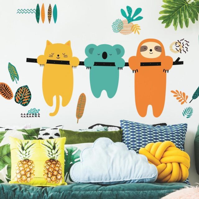 RMK4117 RoomMates. Wall Stickers "Koala & Sloths". - Decorate the room in your own personal, elegant way with the help of RoomMates' quality stickers!