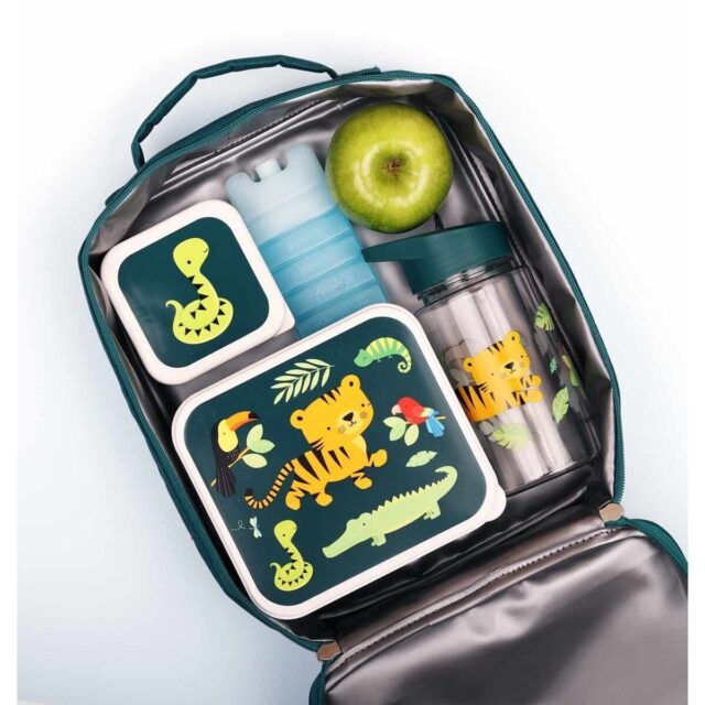 The cool bag with jungle tiger design is ideal for school, picnics or a day trip. The insulated bag has a handy handle, closes easily with a zipper and is large enough to take several lunch items.
