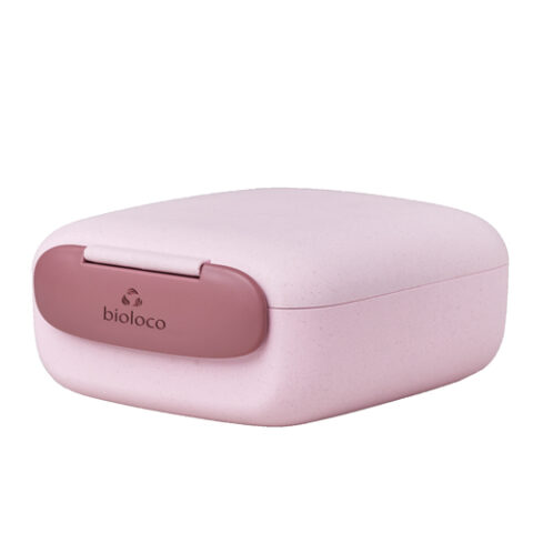bioloco Urban Lunchbox mini square – rose - Food box Recyclable & industrially compostable .Can be put in the microwave and dishwasher .Equipped with practical handles for easy opening and closing and silicone ring for better sealing                                           Dimensions 13 x 14,5 x 6 cm