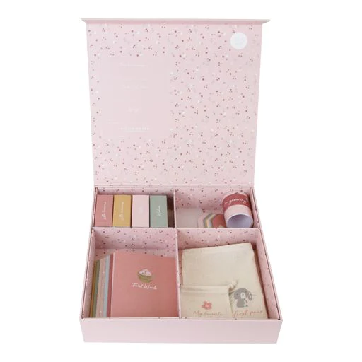 Memory box with boxes and tags