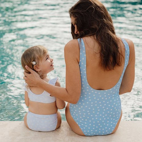 One-piece swimsuit with daisies for mom with chest reinforcement